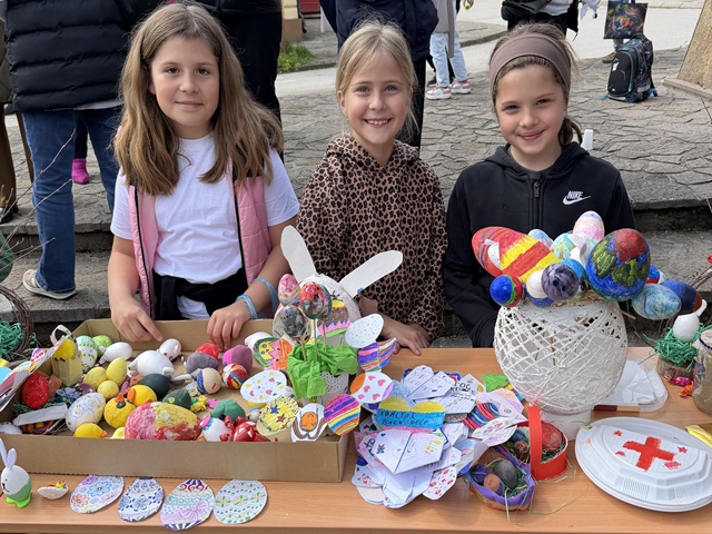 Васкршњи хуманитарни базар